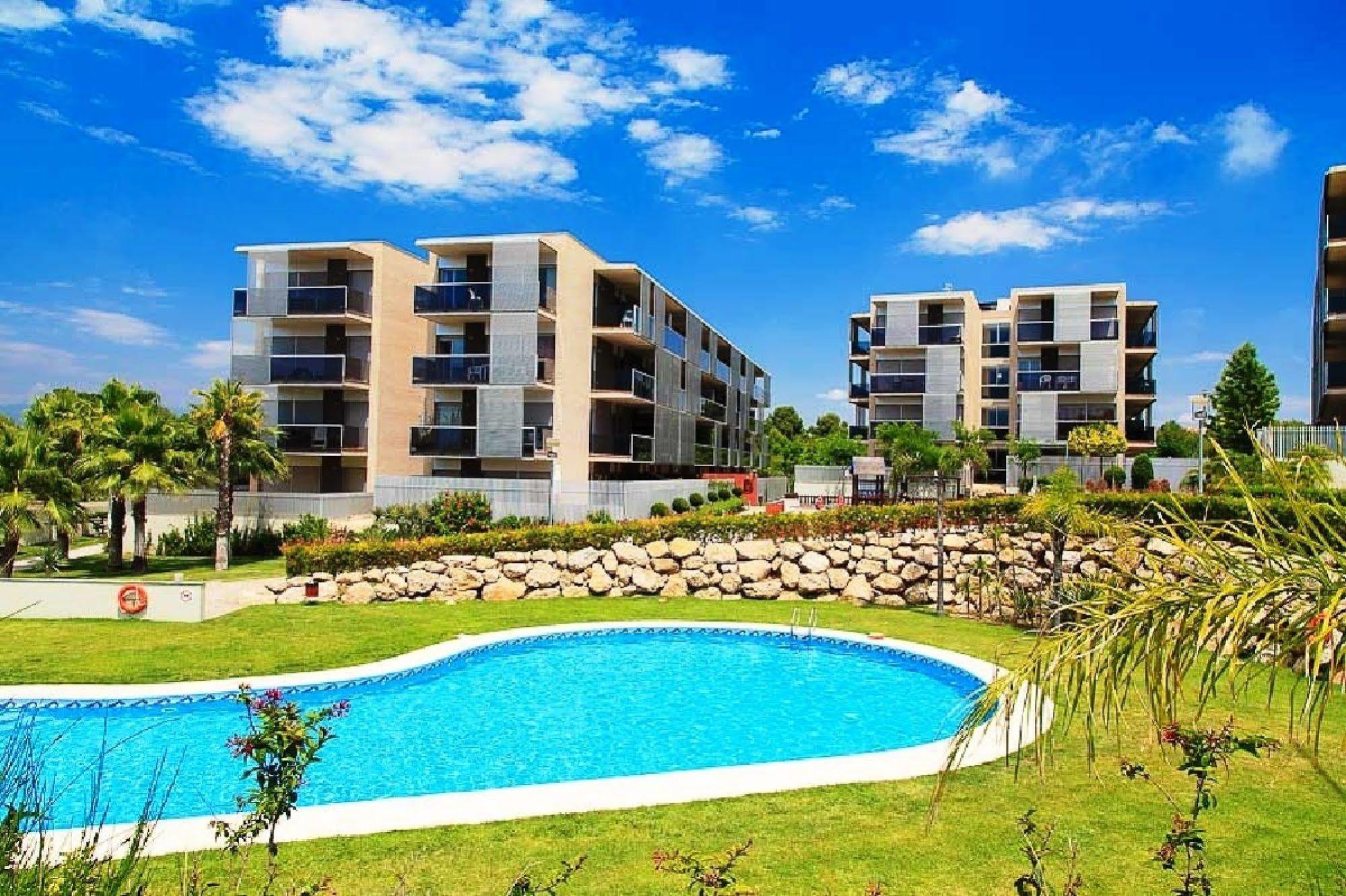 Paradise Village Litoral Costa Dorada Salou Exterior photo